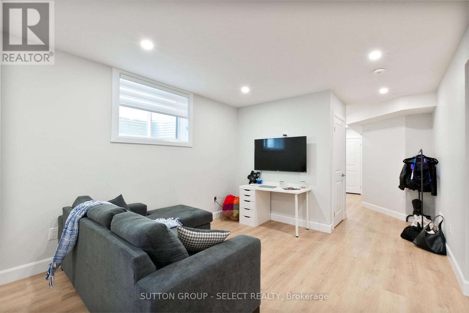 Lower - 2269 Southport Crescent, London South, Ontario  N6M 0H9 - Photo 4 - X12391305