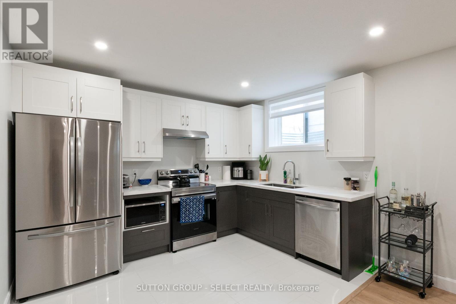 Lower - 2269 Southport Crescent, London South, Ontario  N6M 0H9 - Photo 6 - X12391305