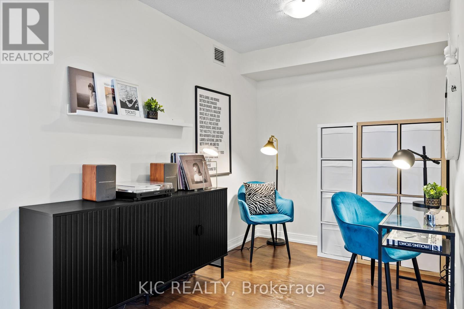 2312 - 181 Village Green Square, Toronto (Agincourt South-Malvern West), Ontario  M1S 0K6 - Photo 4 - E12391148