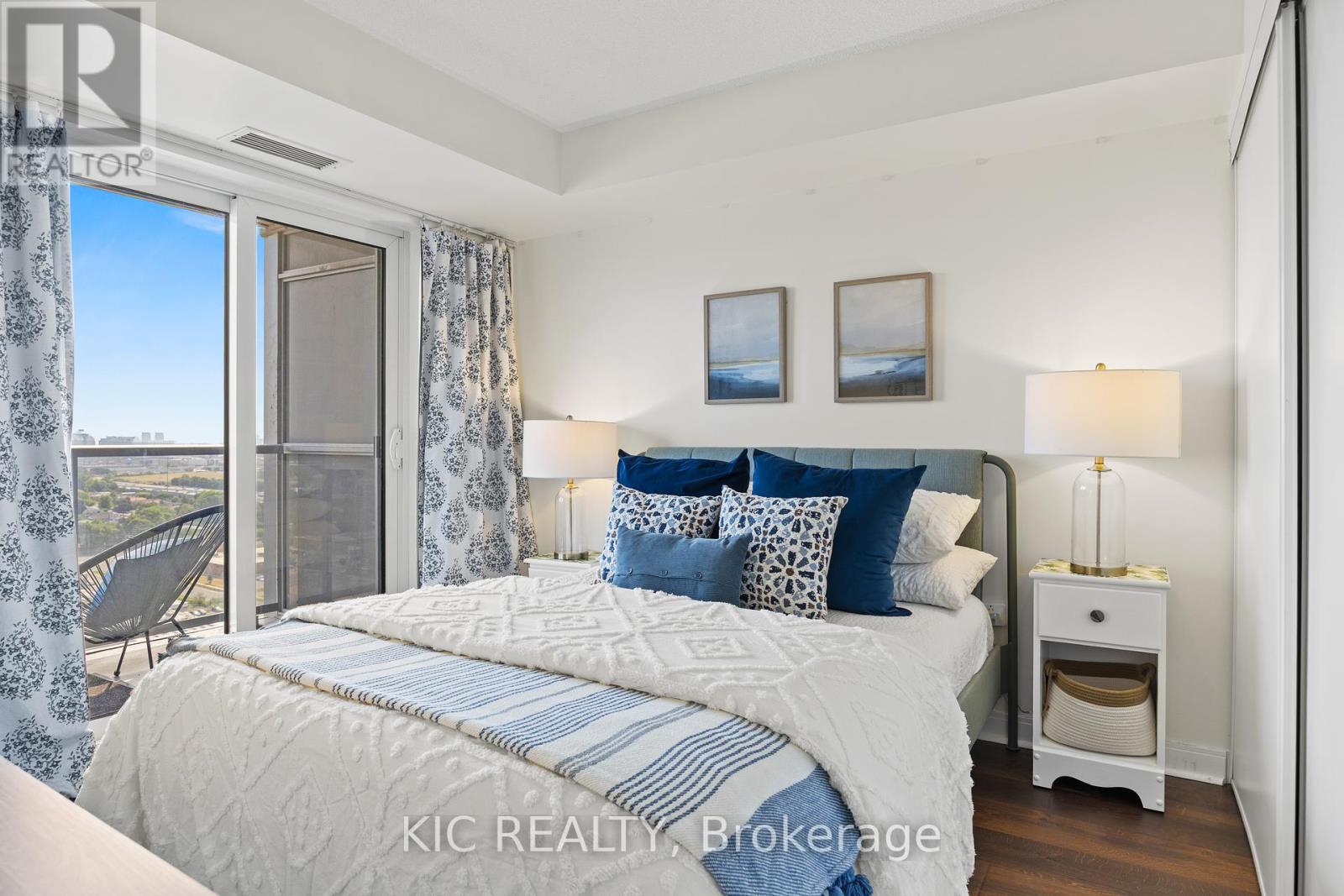 2312 - 181 Village Green Square, Toronto (Agincourt South-Malvern West), Ontario  M1S 0K6 - Photo 8 - E12391148