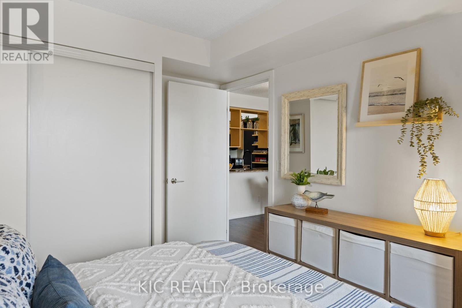 2312 - 181 Village Green Square, Toronto (Agincourt South-Malvern West), Ontario  M1S 0K6 - Photo 9 - E12391148