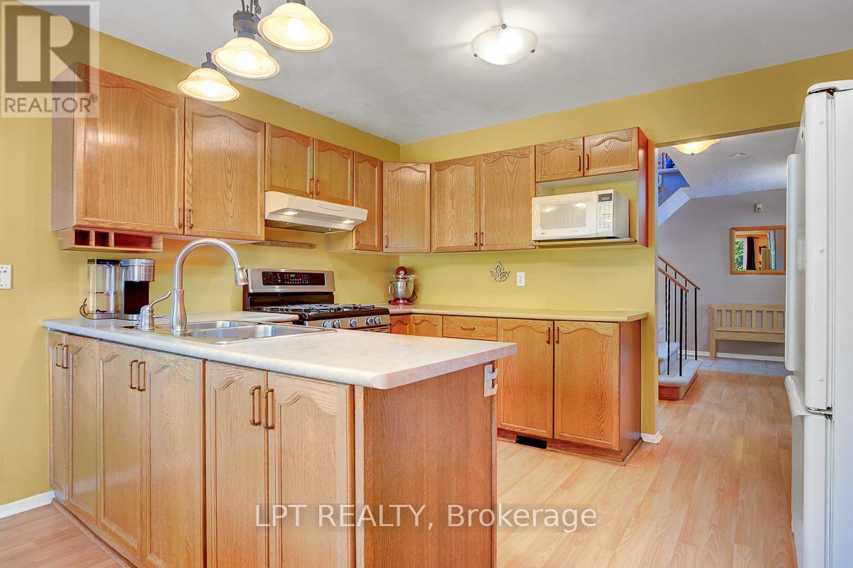 611 Tourelle Drive, Ottawa, Ontario  K4A 3H5 - Photo 13 - X12391247