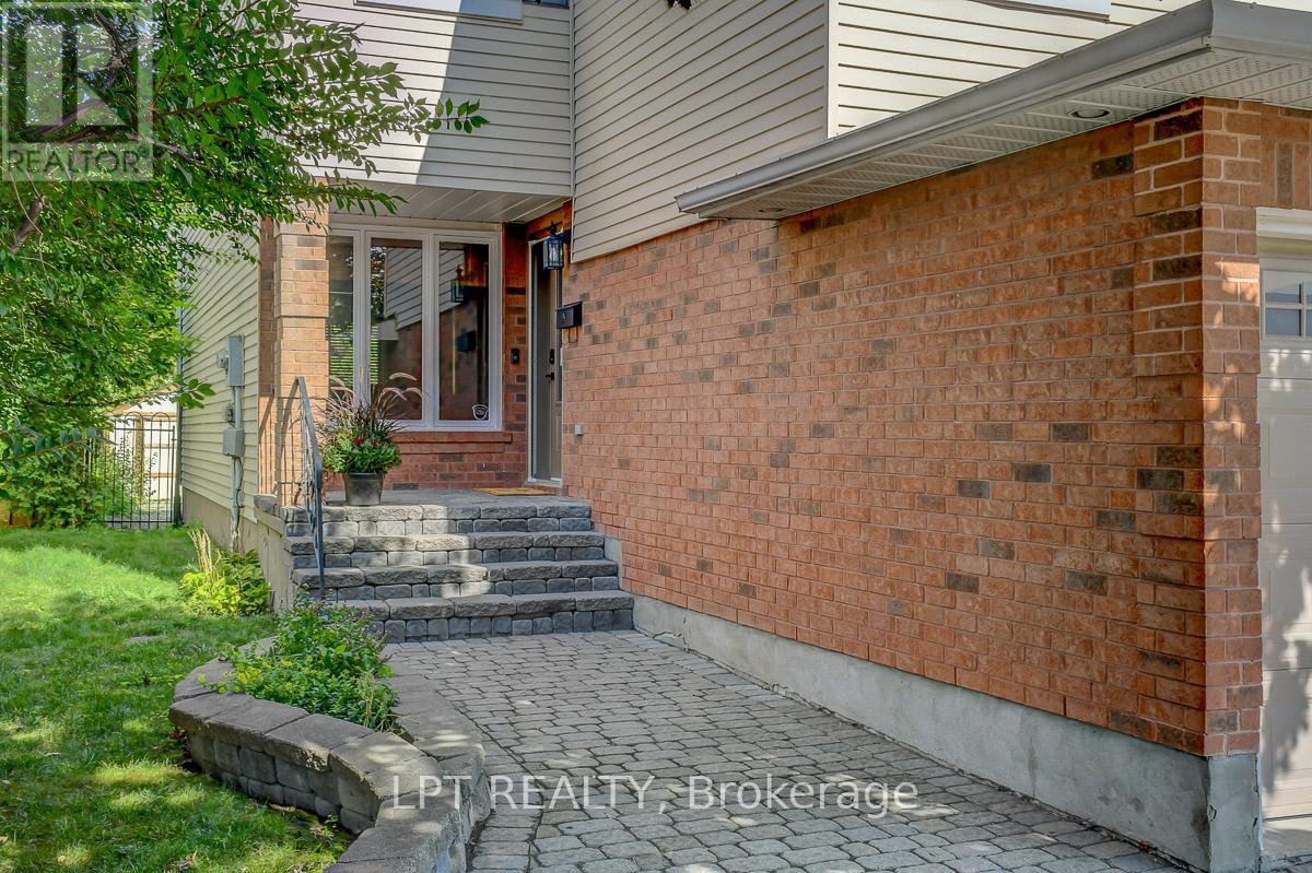 611 Tourelle Drive, Ottawa, Ontario  K4A 3H5 - Photo 2 - X12391247