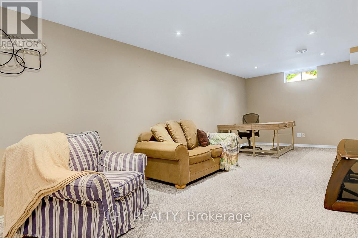 611 Tourelle Drive, Ottawa, Ontario  K4A 3H5 - Photo 33 - X12391247
