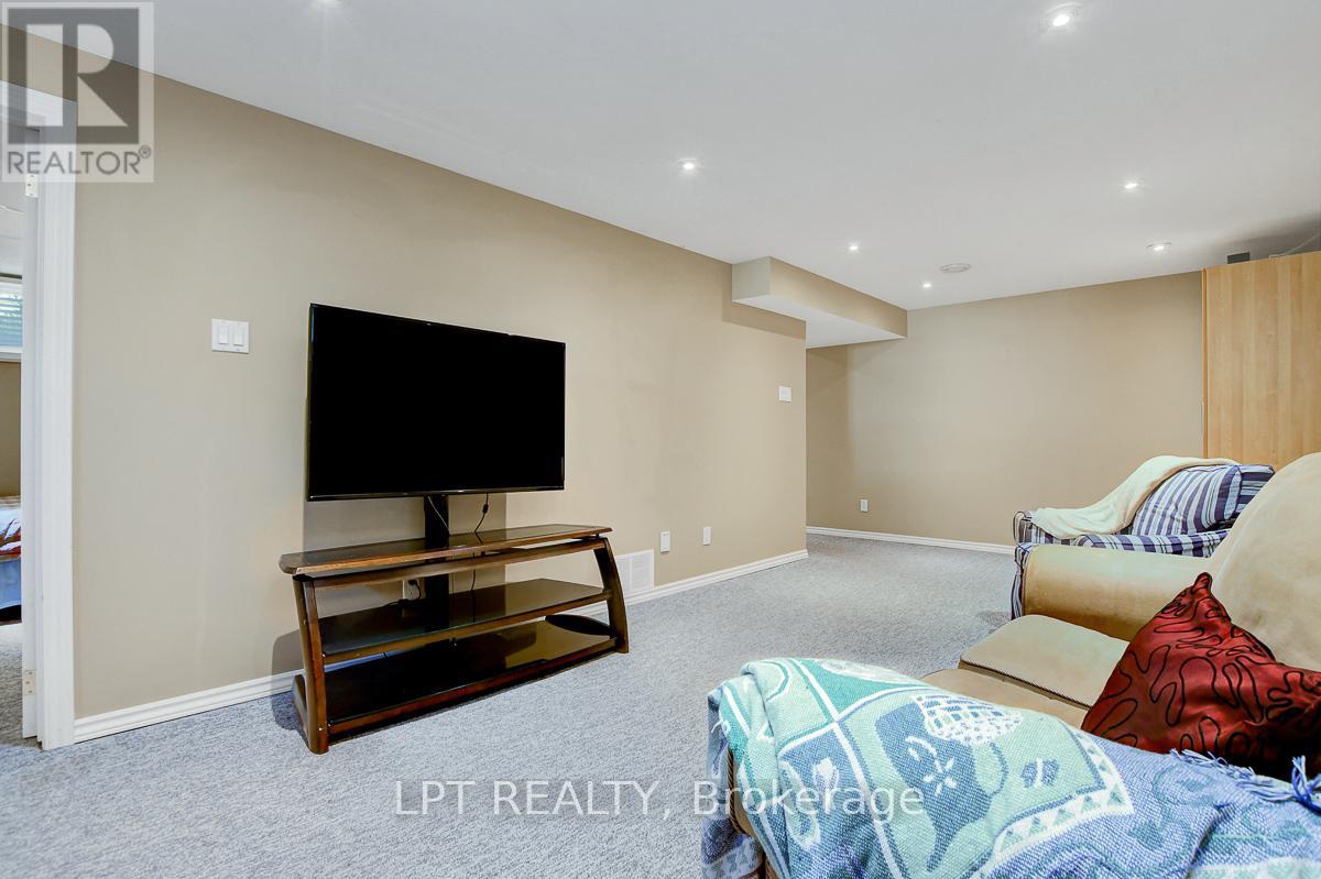 611 Tourelle Drive, Ottawa, Ontario  K4A 3H5 - Photo 35 - X12391247