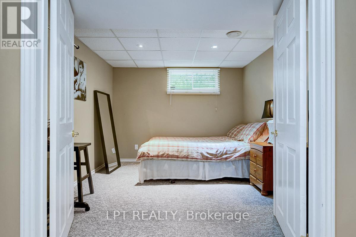 611 Tourelle Drive, Ottawa, Ontario  K4A 3H5 - Photo 38 - X12391247