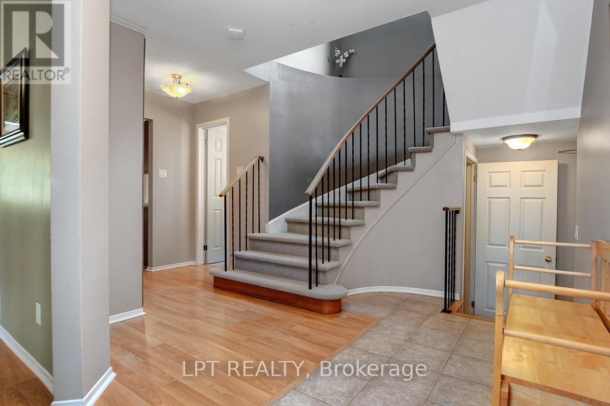 611 Tourelle Drive, Ottawa, Ontario  K4A 3H5 - Photo 4 - X12391247