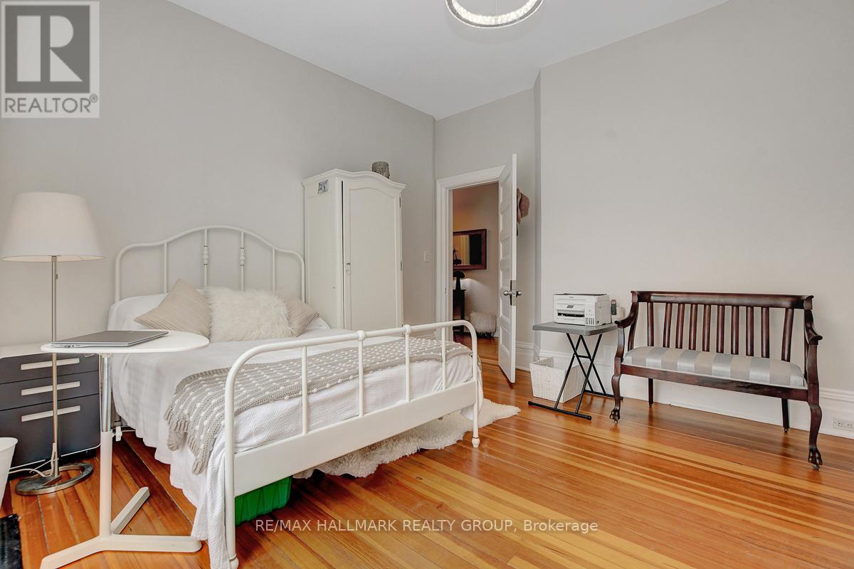 120 Strathcona Avenue S, Ottawa, Ontario  K1S 1X6 - Photo 11 - X12391254