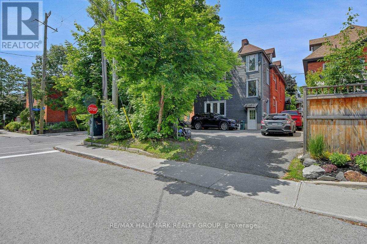 120 Strathcona Avenue S, Ottawa, Ontario  K1S 1X6 - Photo 37 - X12391254