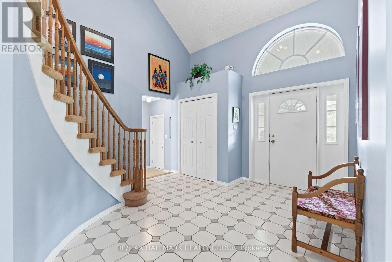 Property at 1103 RIDEAU BEND CRESCENT image 3