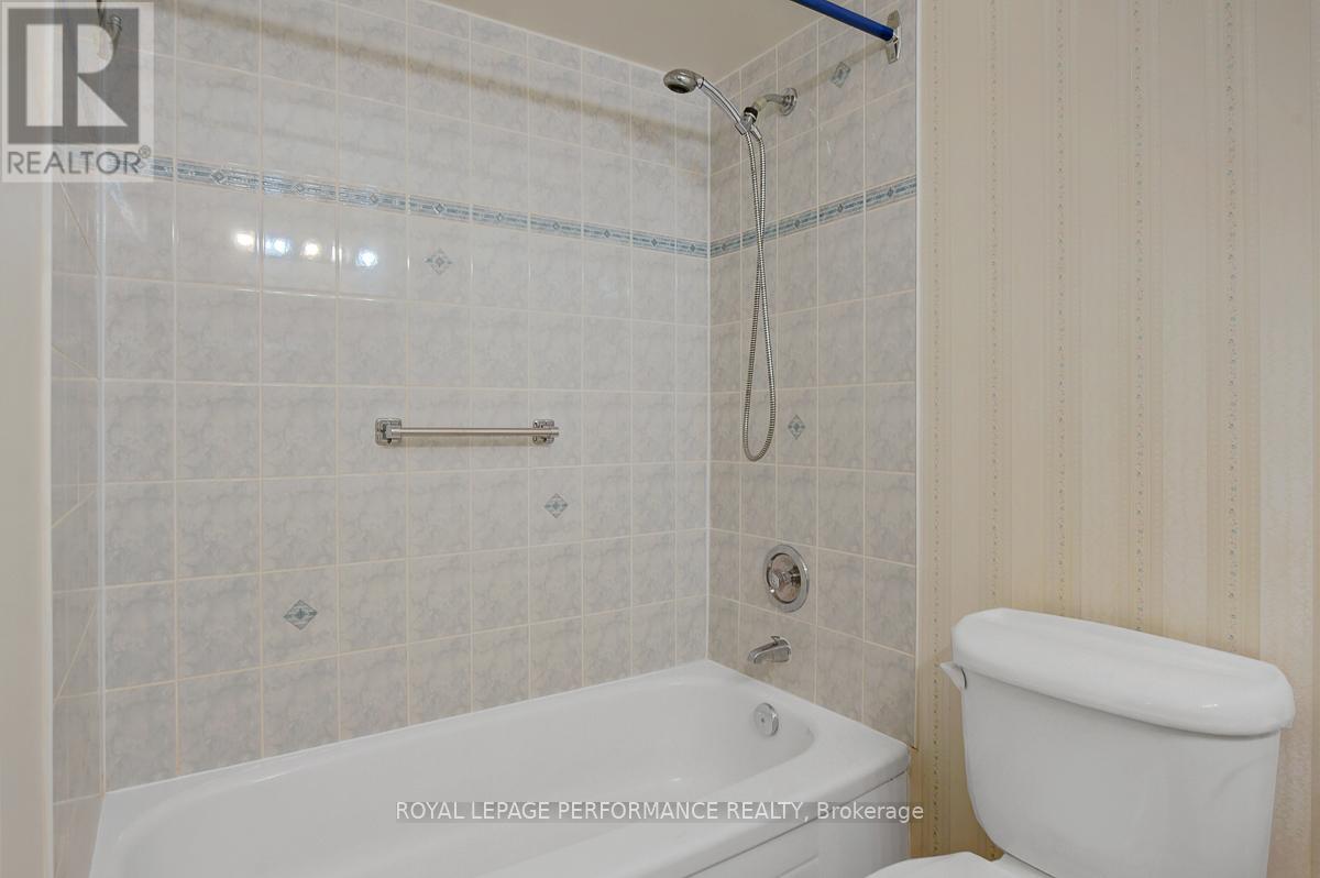 7 Carmichael Court, Ottawa, Ontario  K2K 1K1 - Photo 16 - X12391266