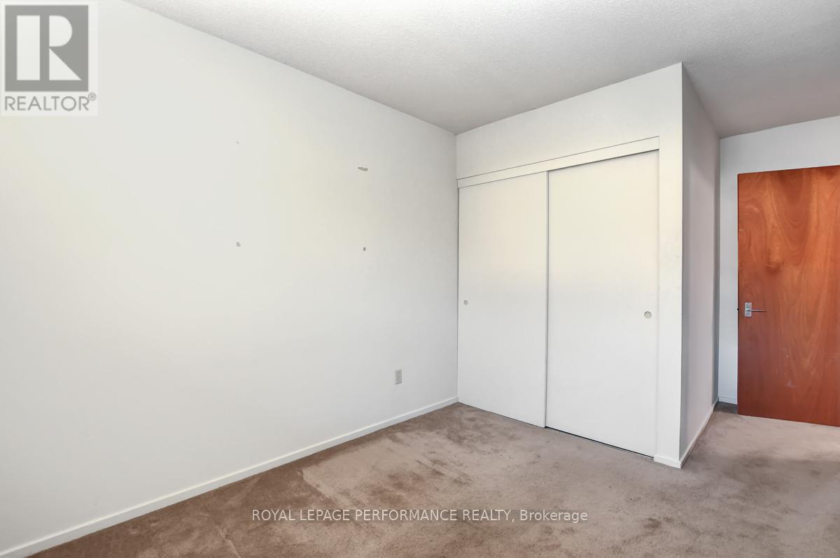 7 Carmichael Court, Ottawa, Ontario  K2K 1K1 - Photo 17 - X12391266