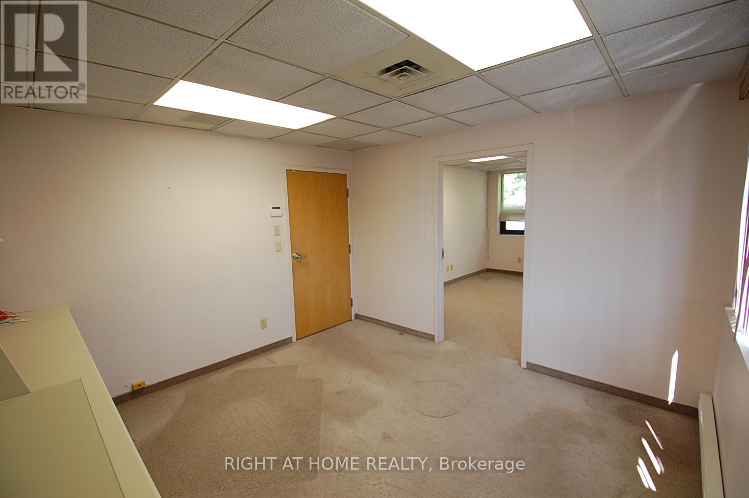 201 - 1468 Laurier Street, Clarence-Rockland, Ontario  K4K 1C7 - Photo 10 - X12391278