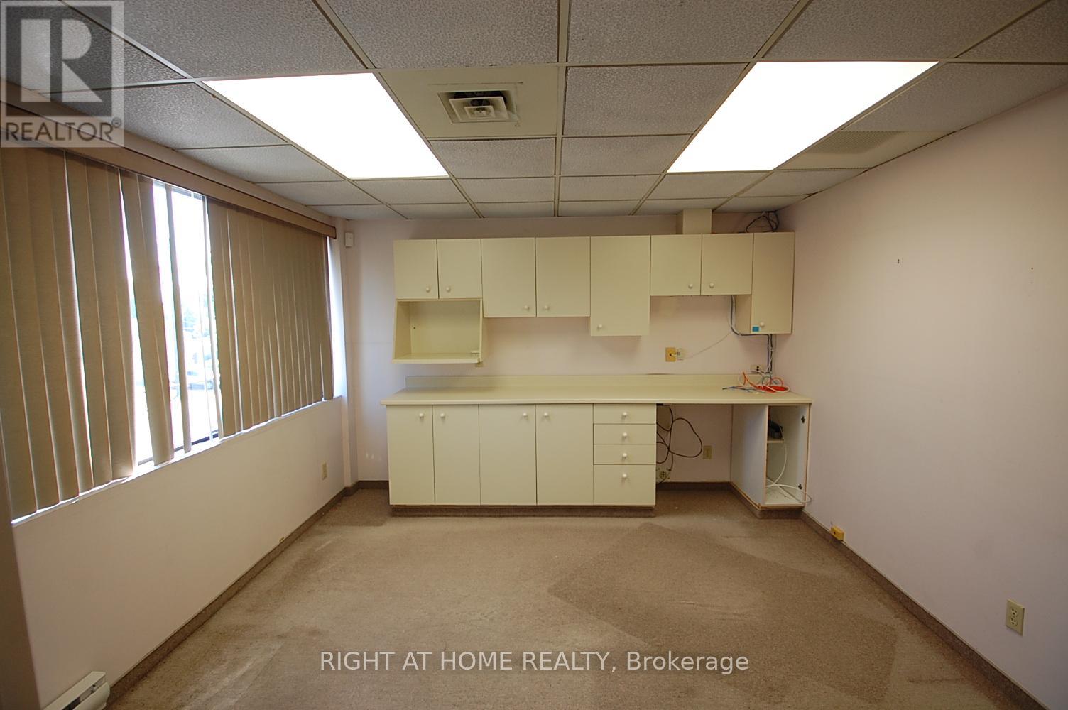 201 - 1468 Laurier Street, Clarence-Rockland, Ontario  K4K 1C7 - Photo 8 - X12391278