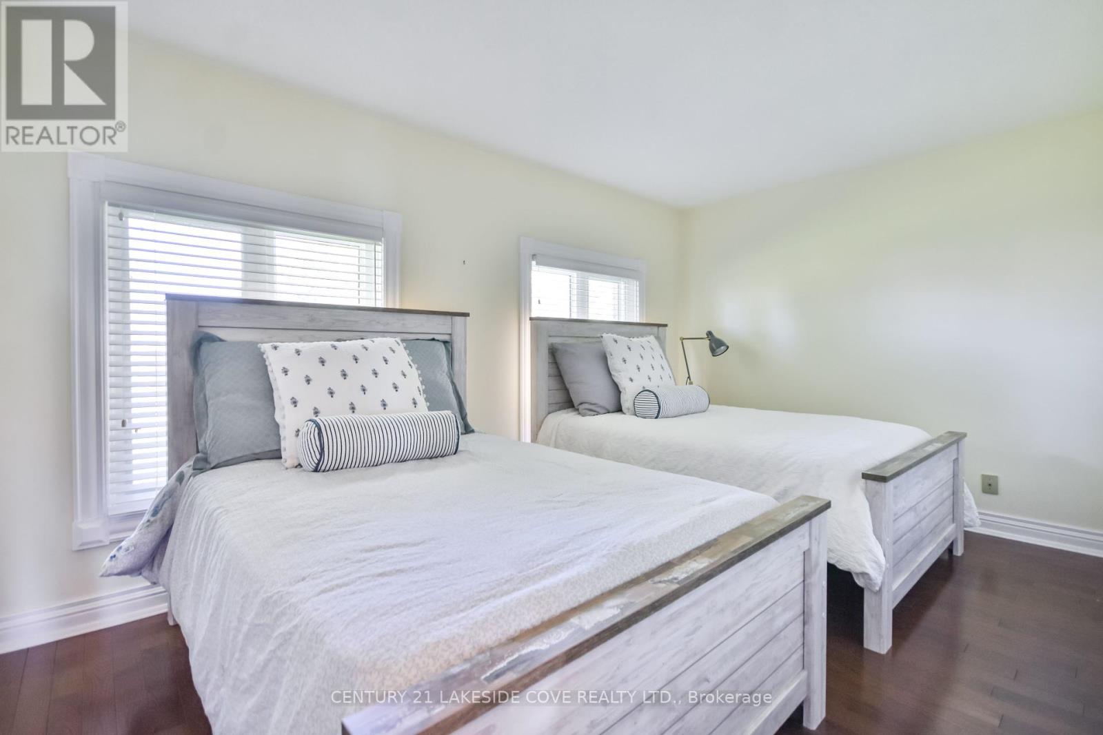 96 Bayshore Drive, Ramara (Brechin), Ontario  L0K 1B0 - Photo 26 - S12384994