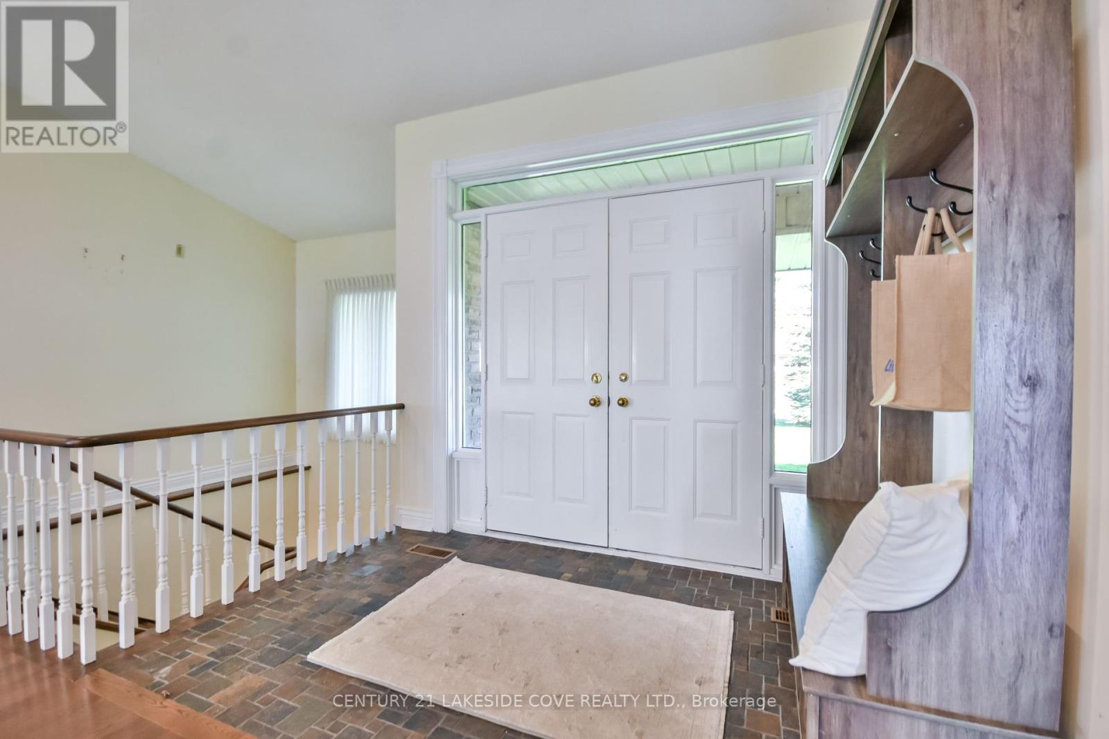 96 Bayshore Drive, Ramara (Brechin), Ontario  L0K 1B0 - Photo 8 - S12384994
