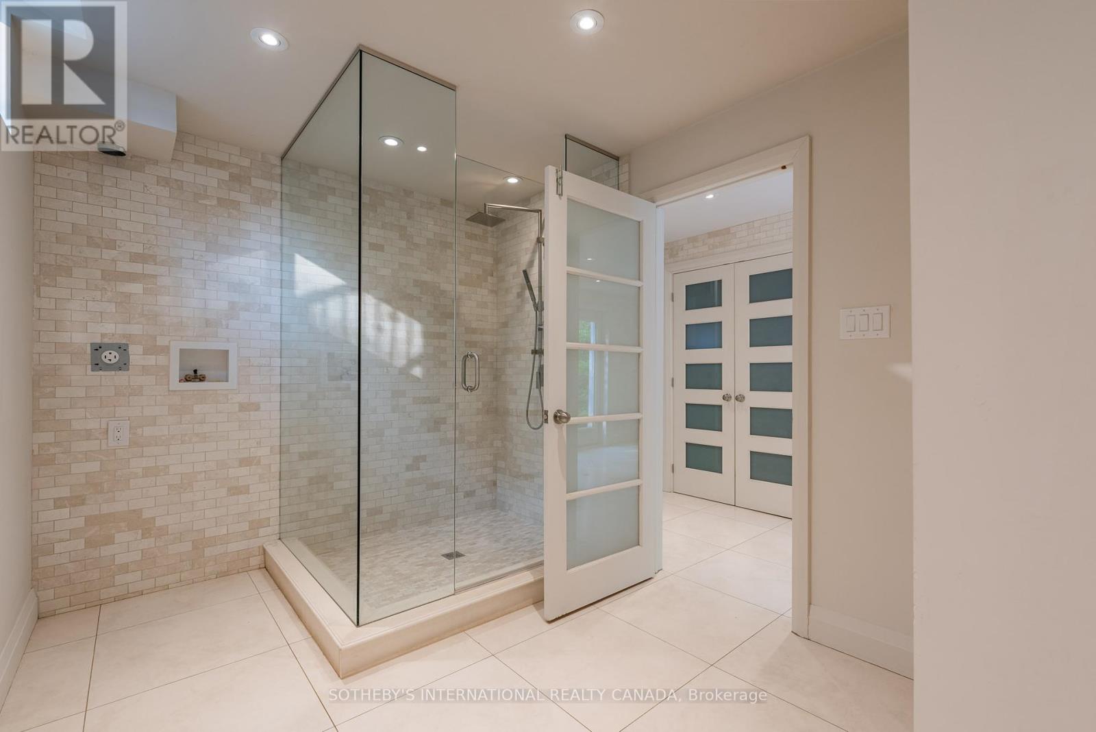 101 Paula Court, Vaughan (Kleinburg), Ontario  L0J 1C0 - Photo 35 - N12391155