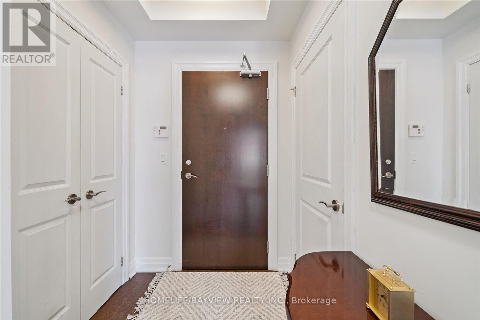 421 - 180 John West Way, Aurora (Bayview Wellington), Ontario  L4G 0R3 - Photo 7 - N12391156