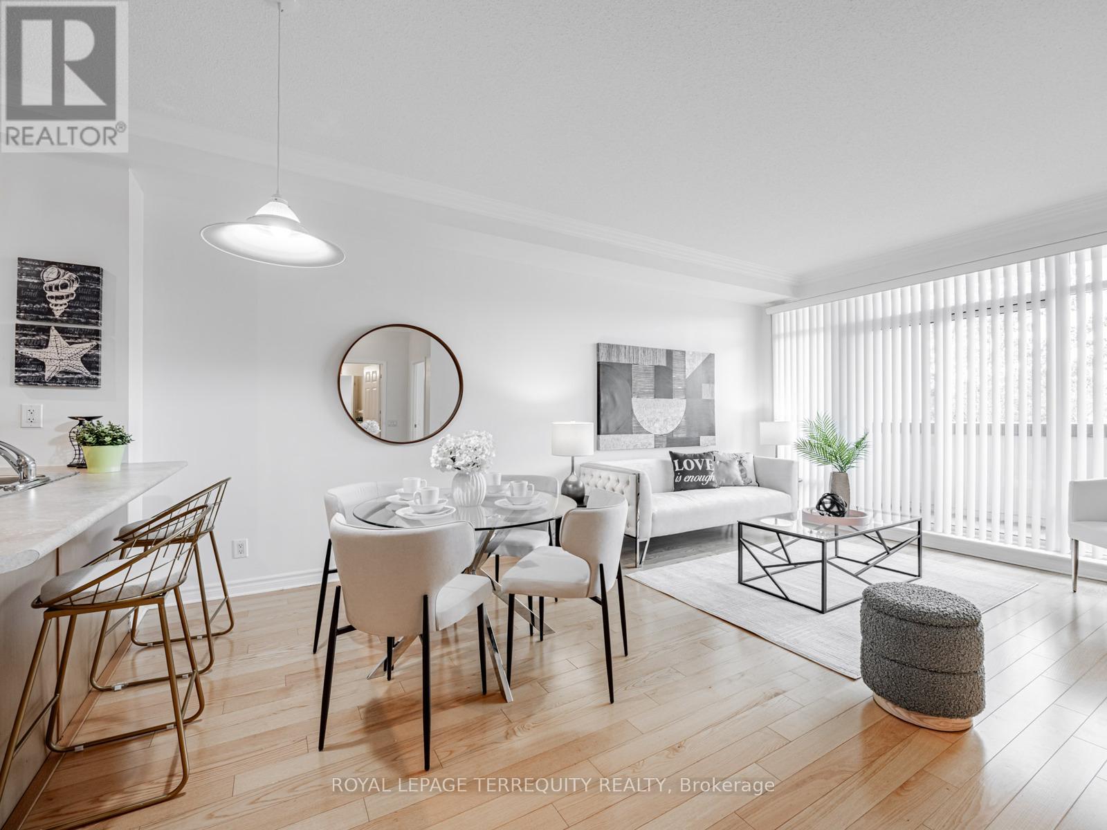 215 - 11121 Yonge Street, Richmond Hill, Ontario  L4C 0S7 - Photo 11 - N12391204