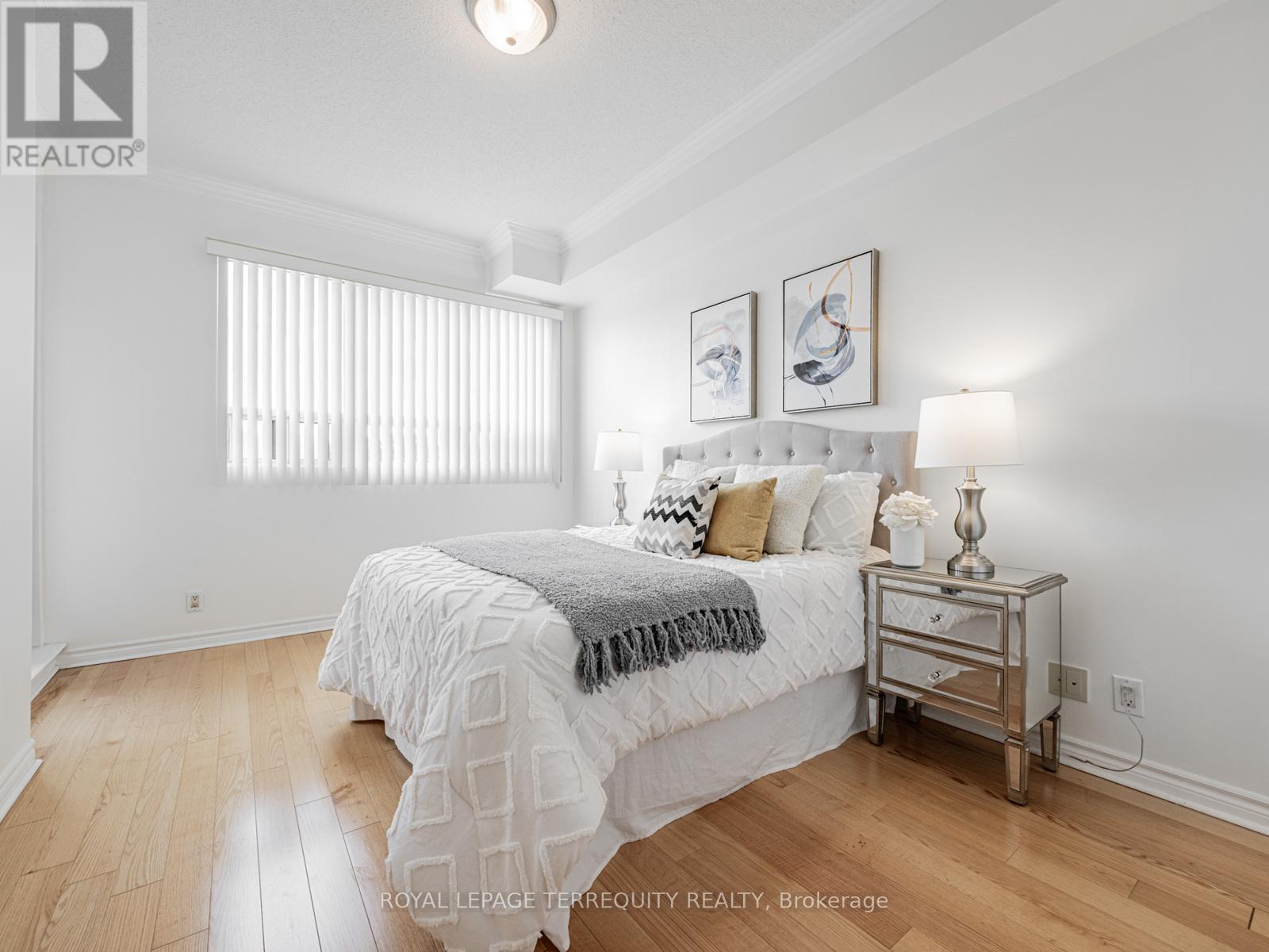 215 - 11121 Yonge Street, Richmond Hill, Ontario  L4C 0S7 - Photo 19 - N12391204