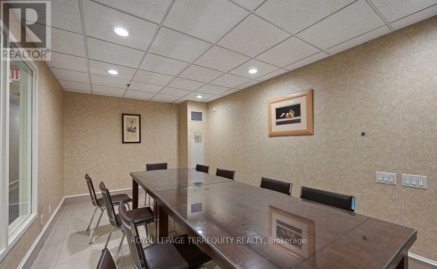 215 - 11121 Yonge Street, Richmond Hill, Ontario  L4C 0S7 - Photo 32 - N12391204