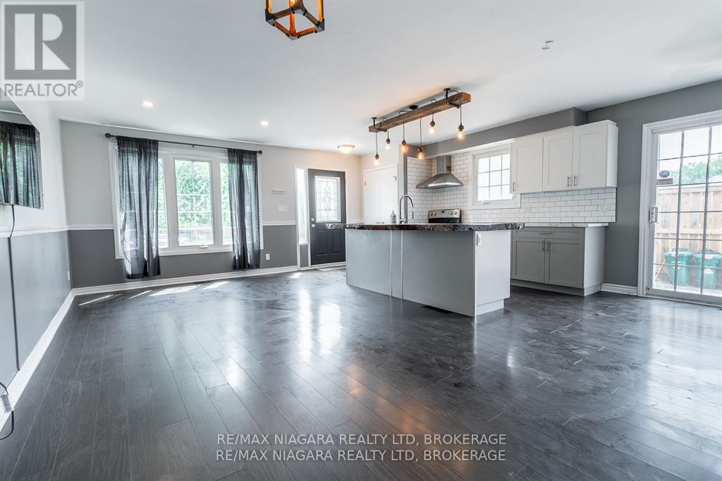 49 Autumn Place, St. Catharines, Ontario  L2P 2W6 - Photo 3 - X12391281