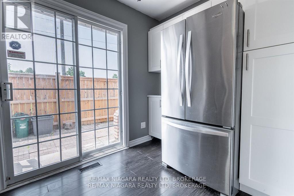 49 Autumn Place, St. Catharines, Ontario  L2P 2W6 - Photo 8 - X12391281