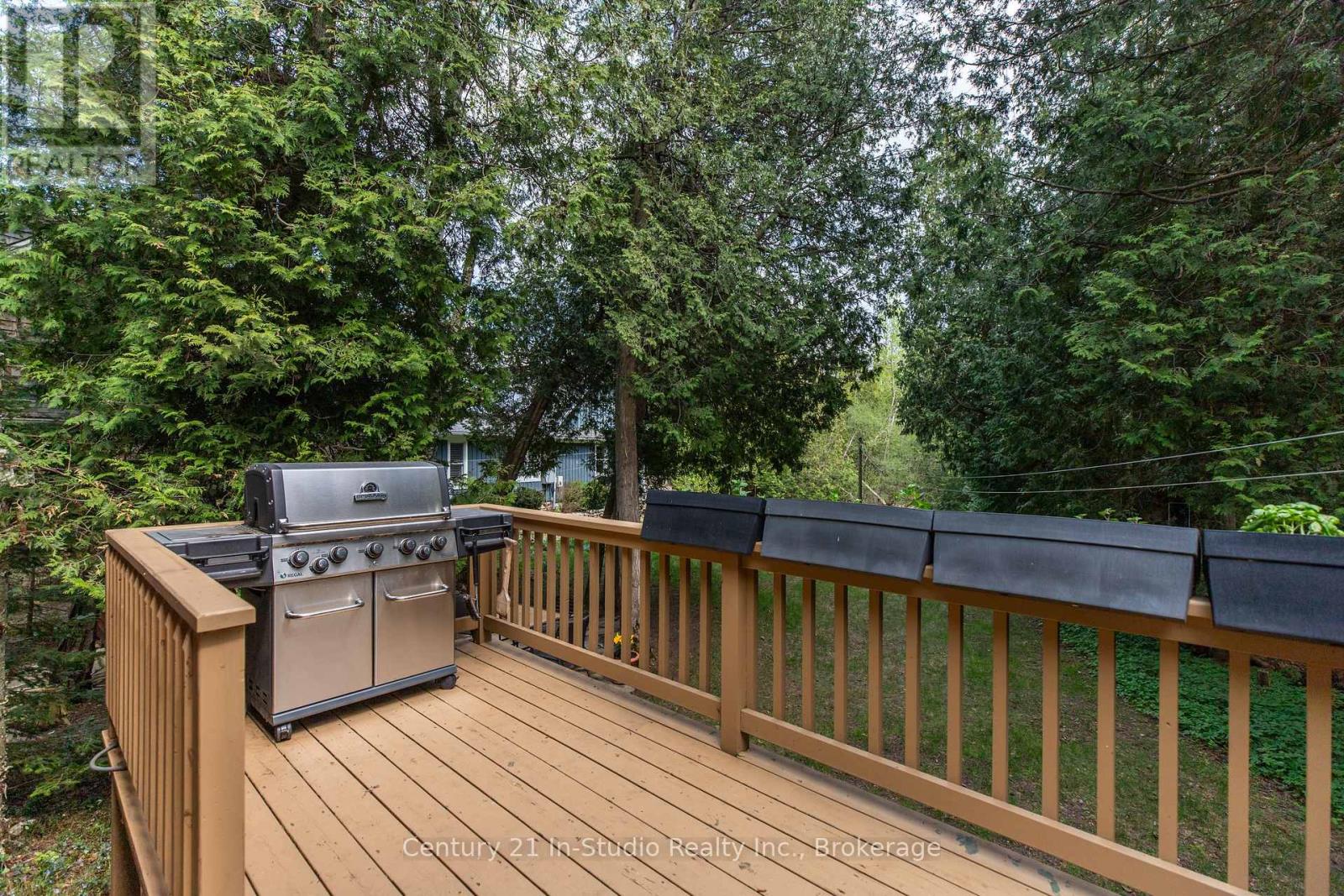 24 Miramichi Bay Road, Saugeen Shores, Ontario  N0H 2C6 - Photo 13 - X12391259