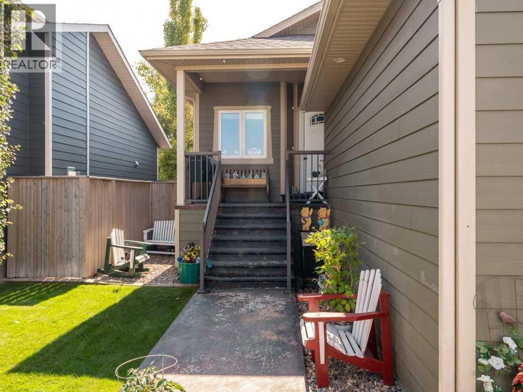 406 11 Street, Nobleford, Alberta  T0L 1S0 - Photo 3 - A2253017