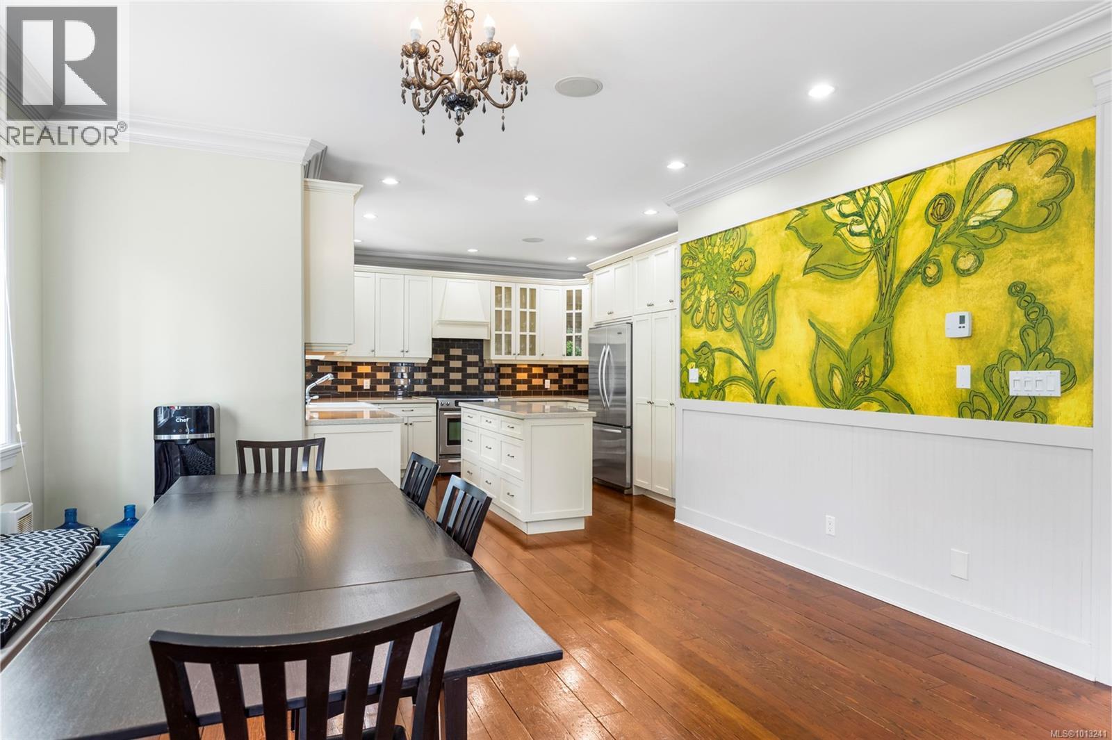 Property at 3927 Druce Lane image 2