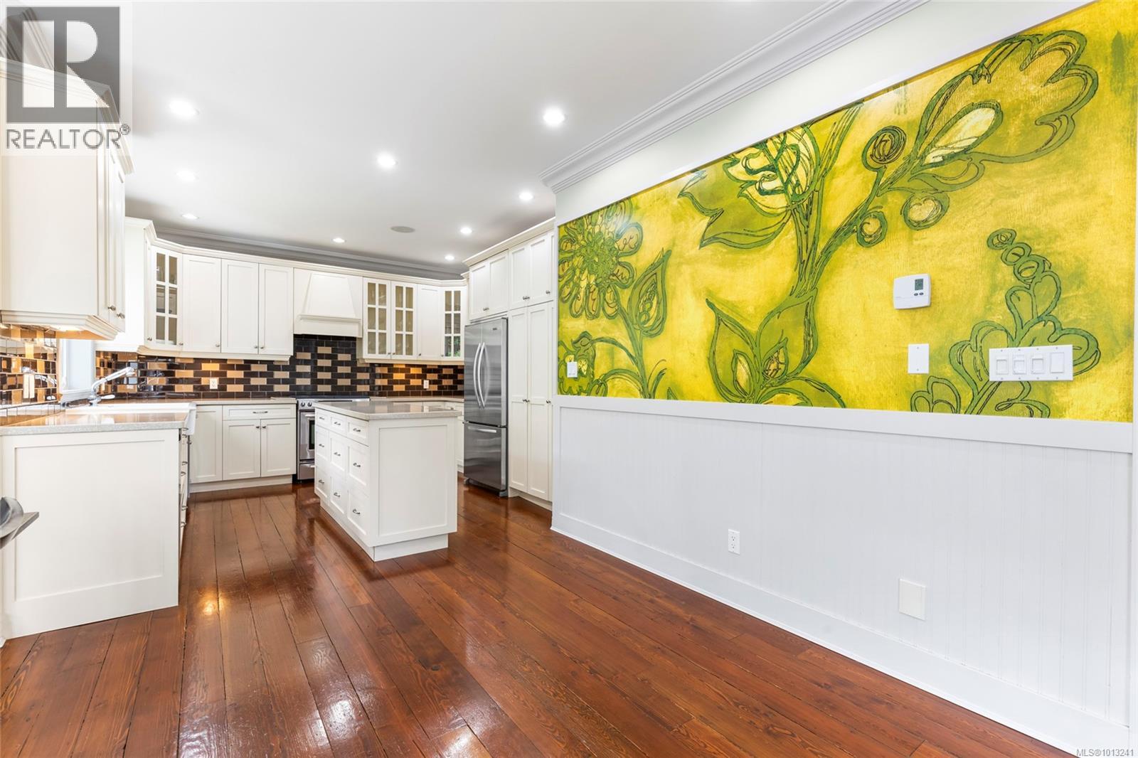Property at 3927 Druce Lane image 1