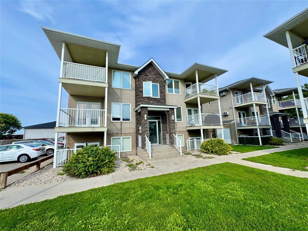 1 37 Willow Street, mitchell, Manitoba
