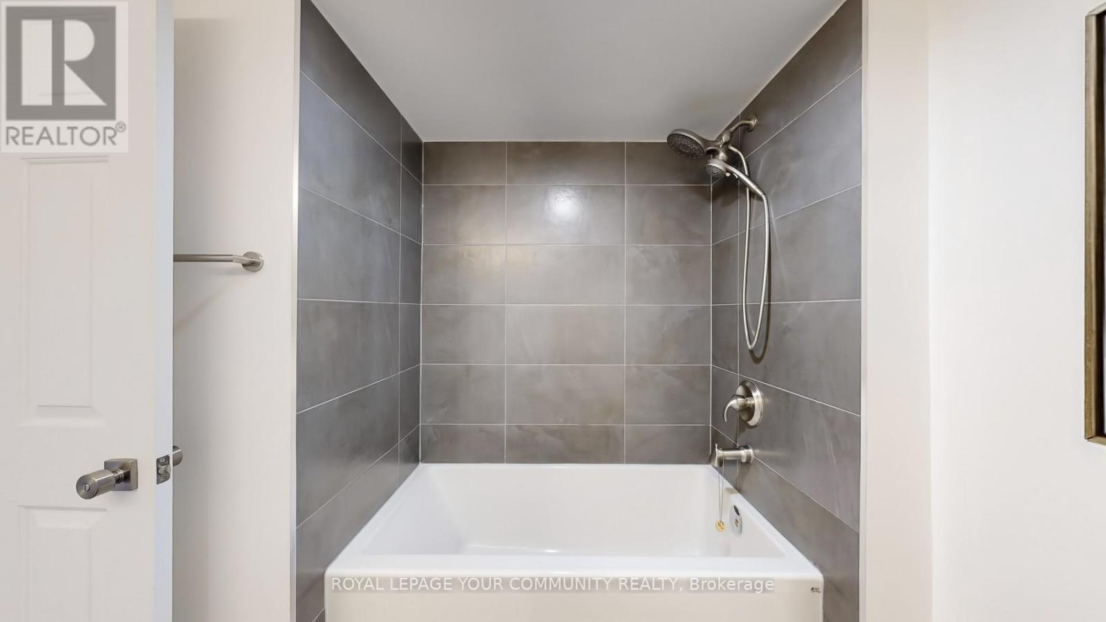 233 - 22 Southport Street, Toronto (High Park-Swansea), Ontario  M6S 4Y9 - Photo 18 - W12391046