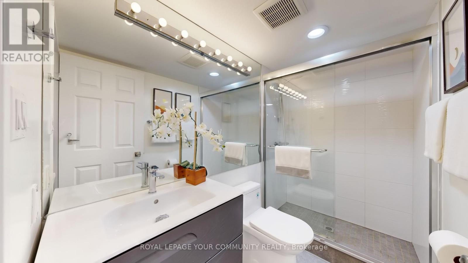 233 - 22 Southport Street, Toronto (High Park-Swansea), Ontario  M6S 4Y9 - Photo 24 - W12391046