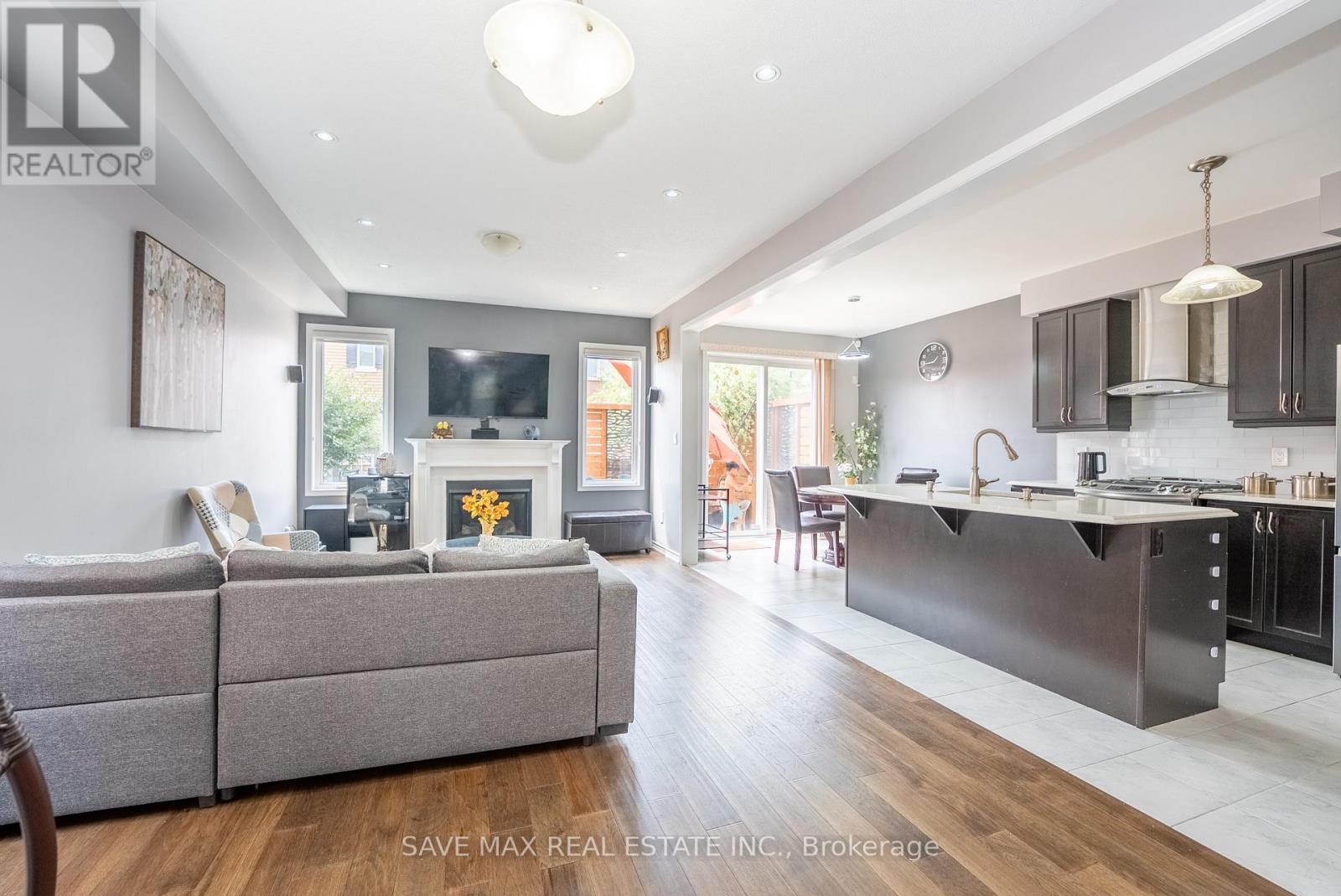 30 Polstar Road, Brampton (Northwest Brampton), Ontario  L7A 0G2 - Photo 8 - W12391125