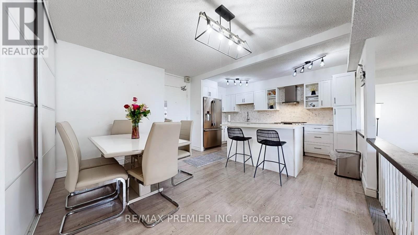 710 - 270 Scarlett Road, Toronto, Ontario  M6N 4X7 - Photo 12 - W12391167
