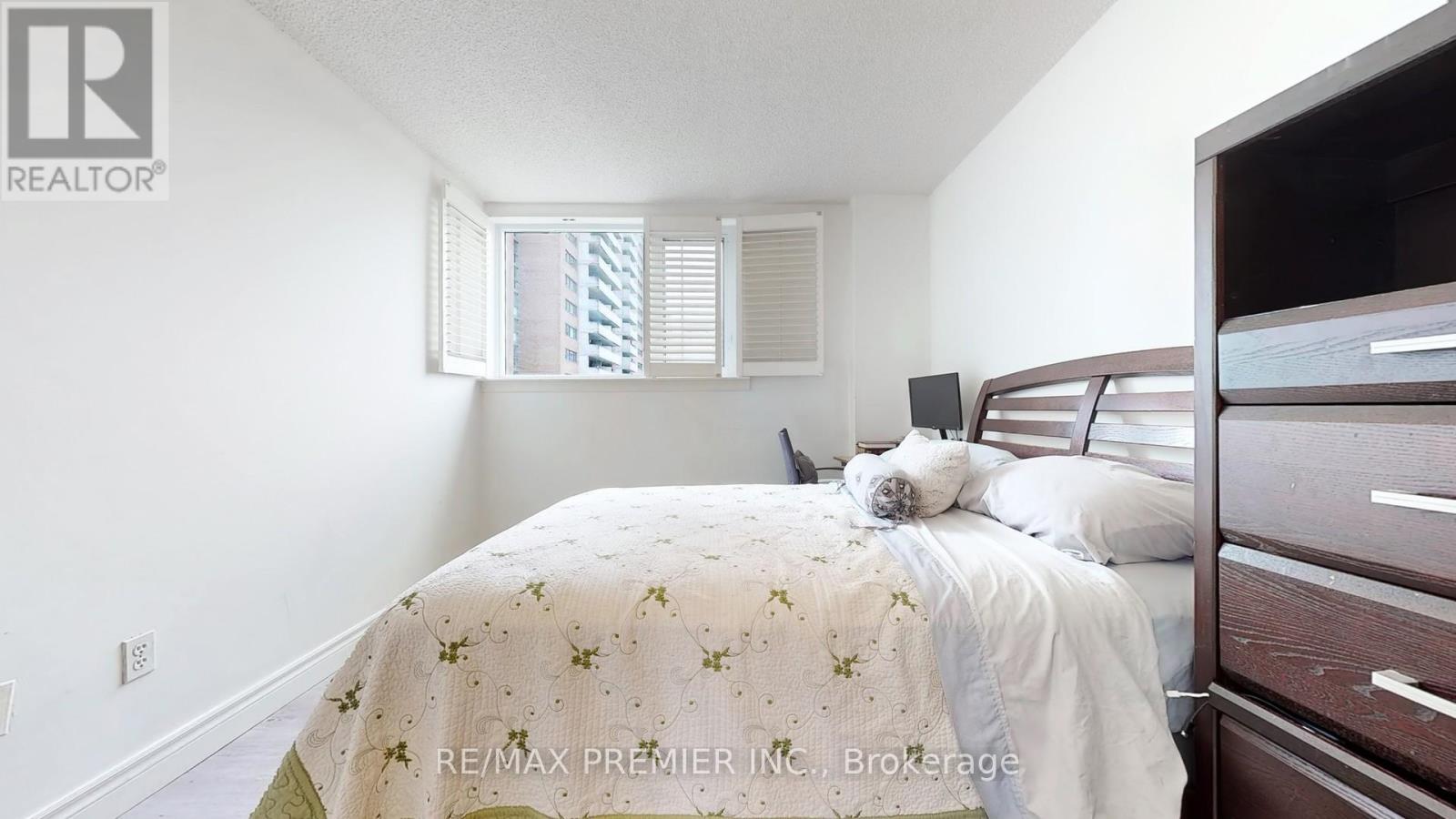 710 - 270 Scarlett Road, Toronto, Ontario  M6N 4X7 - Photo 19 - W12391167