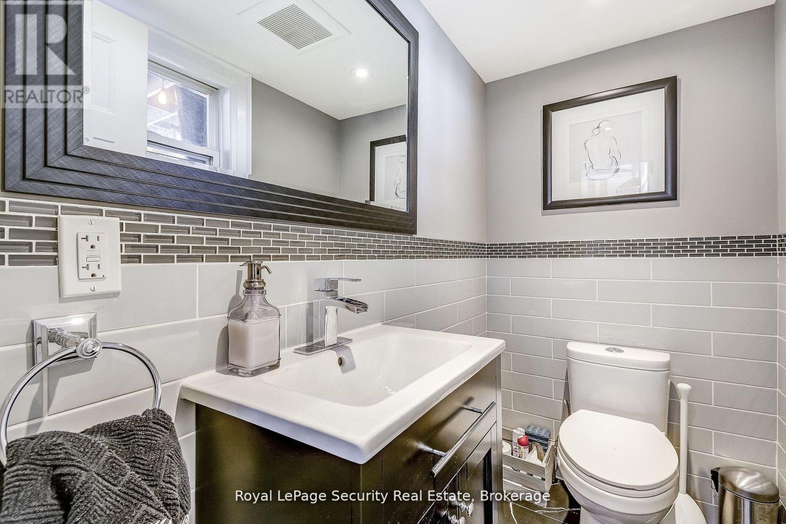 11310 Trafalgar Road, Halton Hills (Stewarttown), Ontario  L7G 4S5 - Photo 22 - W12391177