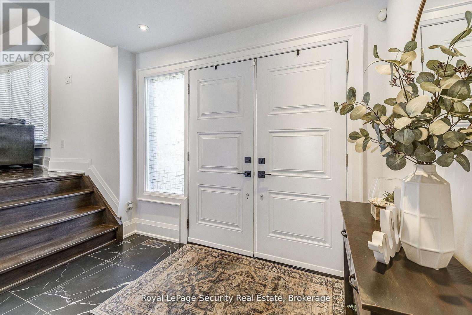 11310 Trafalgar Road, Halton Hills (Stewarttown), Ontario  L7G 4S5 - Photo 5 - W12391177