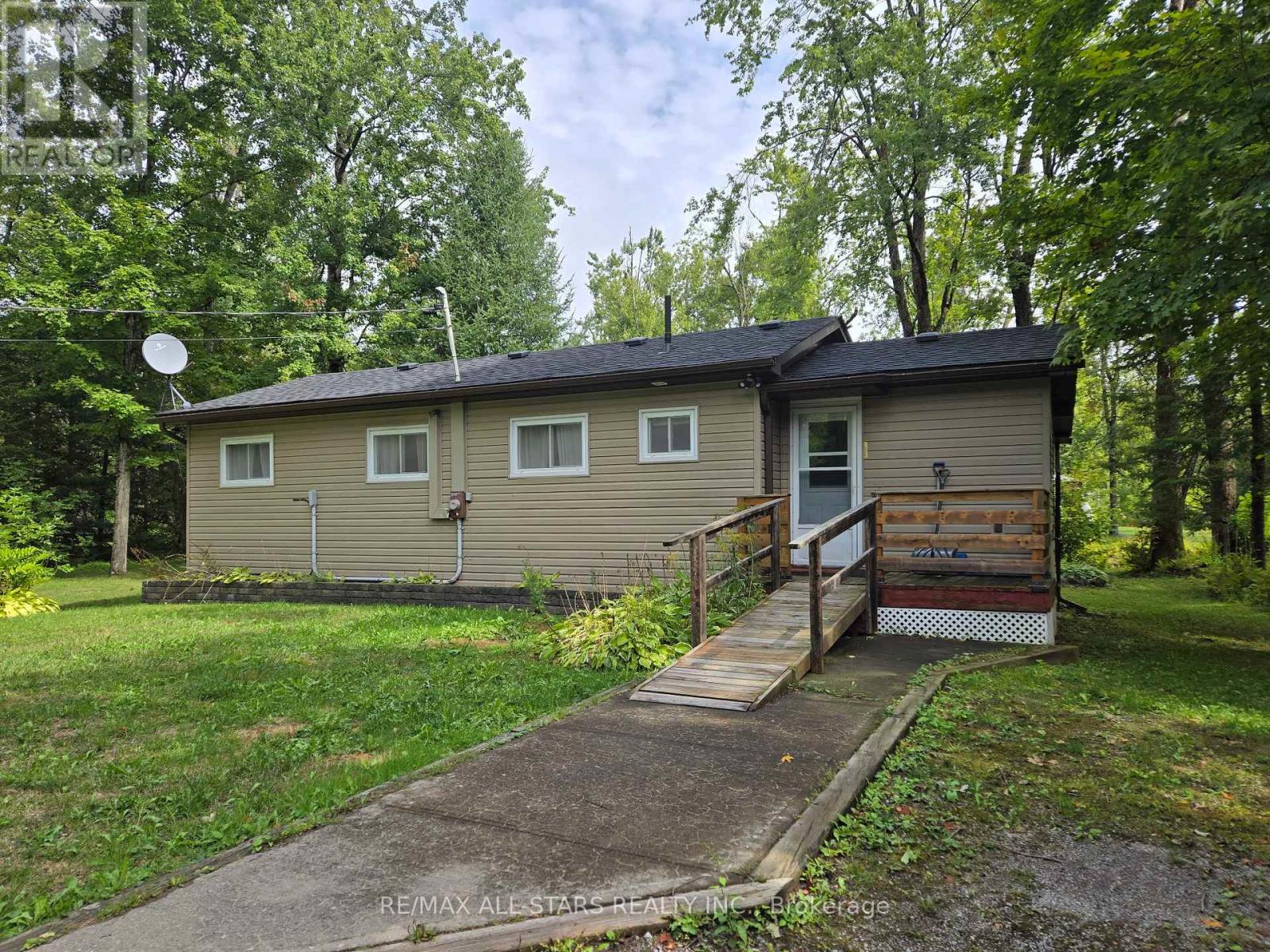 47 Kennedy Drive, Trent Lakes, Ontario  K0M 1A0 - Photo 5 - X12388329