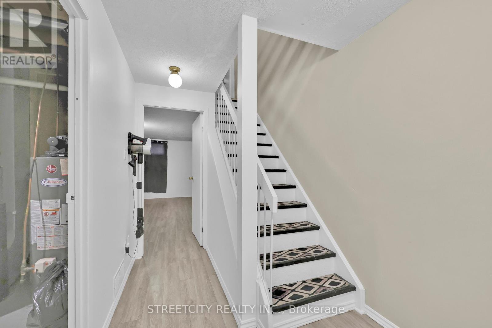 8 - 253 Taylor Street, London East, Ontario  N5Y 2J6 - Photo 34 - X12389509