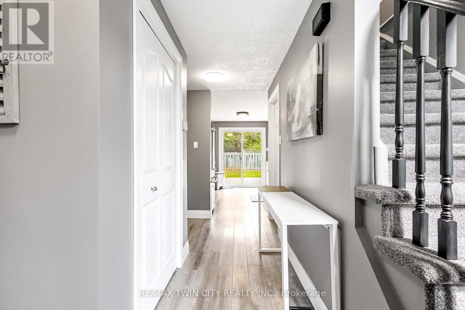 50 Walman Drive, Guelph, Ontario  N1G 4G8 - Photo 7 - X12391040