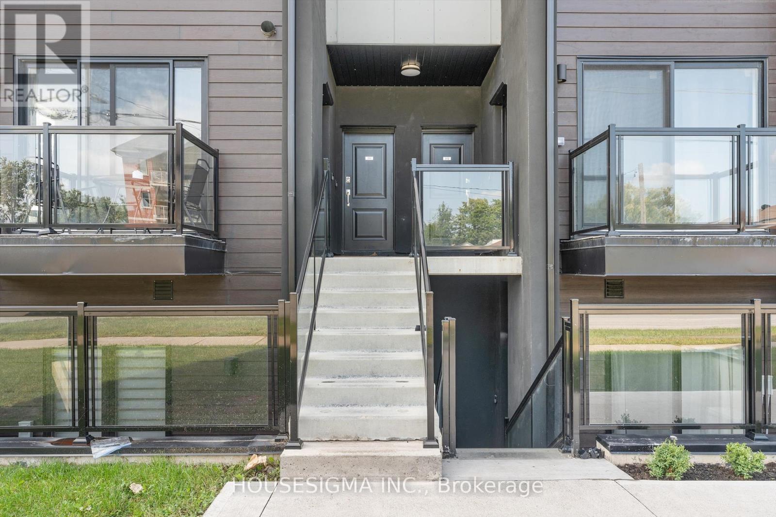 302 - 7277 Wilson Crescent, Niagara Falls, Ontario  L2G 4R8 - Photo 3 - X12391048