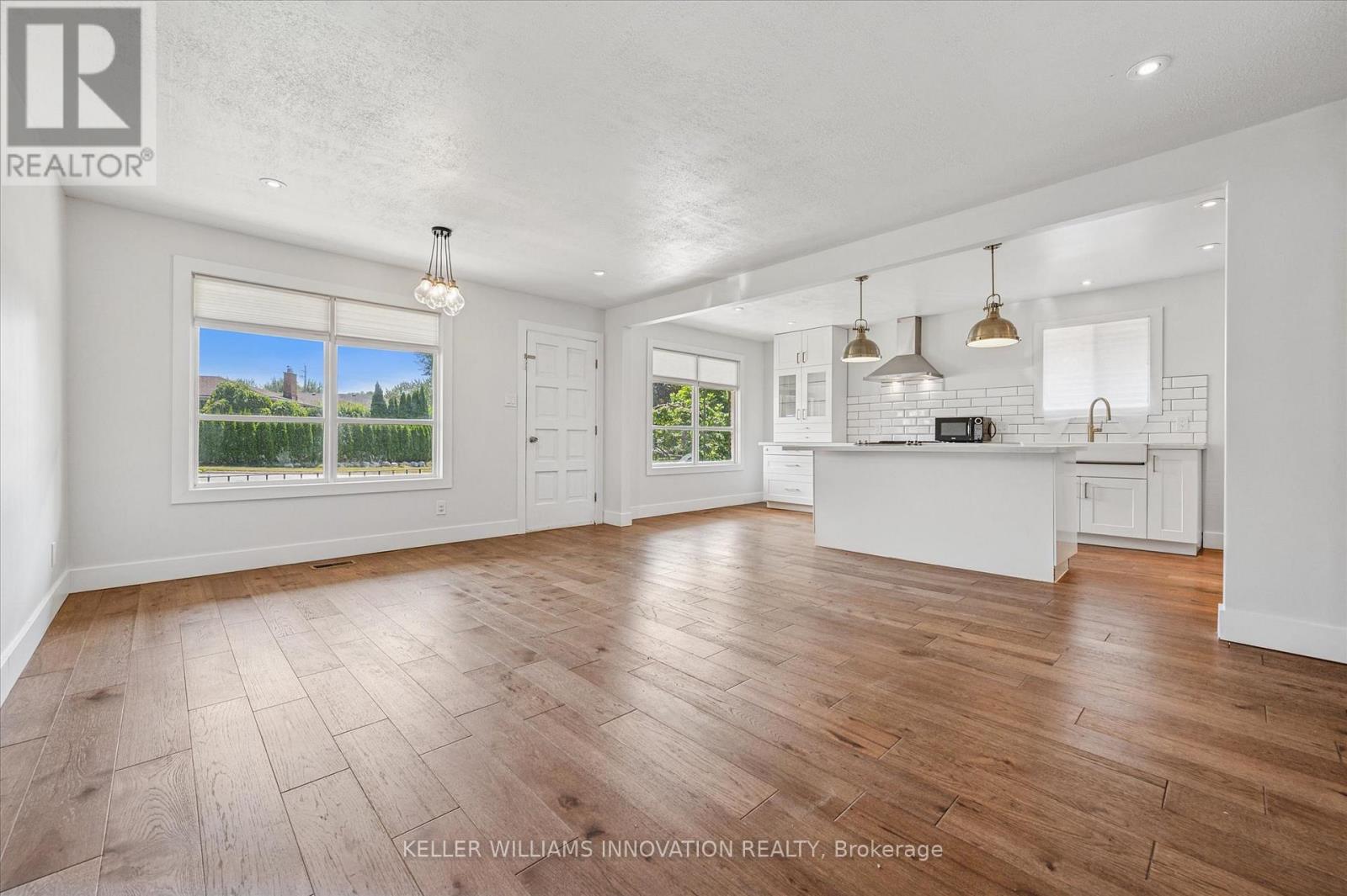 79 Lorraine Drive, Cambridge, Ontario N1R 6P2 - Photo 3 - X12391157