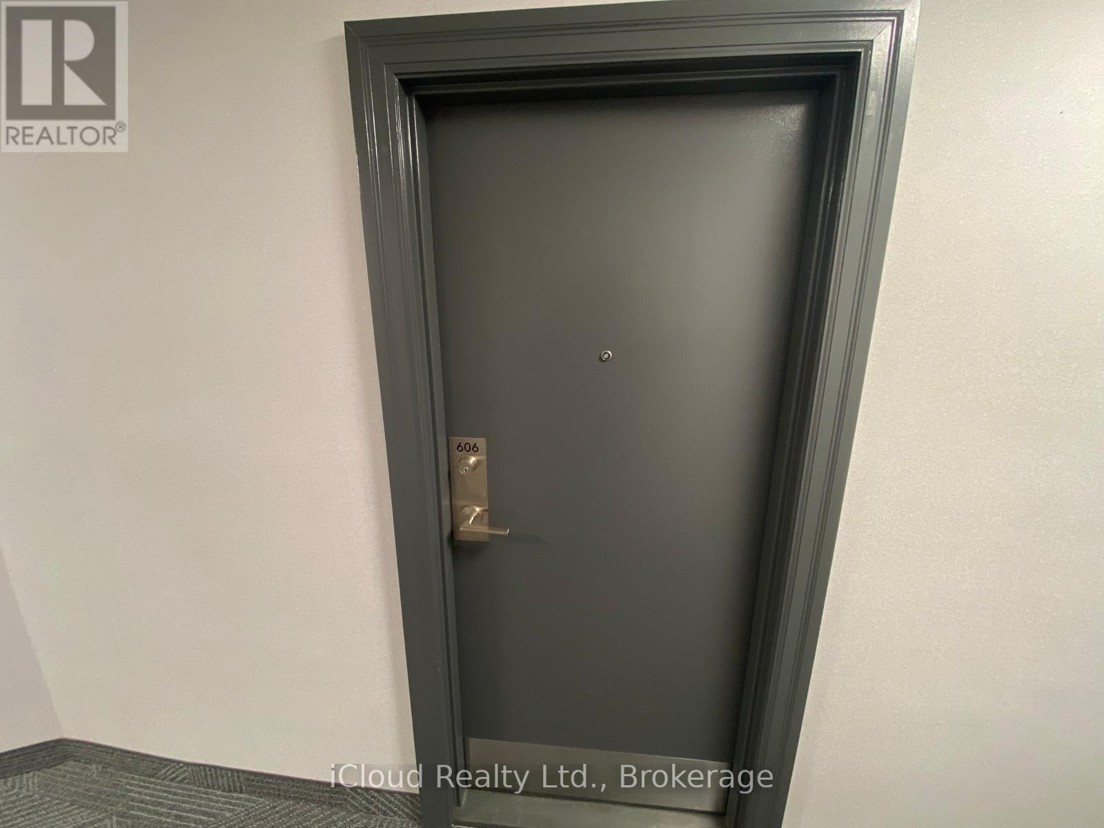 606 - 3501 Glen Erin Drive, Mississauga, Ontario  L5L 2E9 - Photo 4 - W12370270
