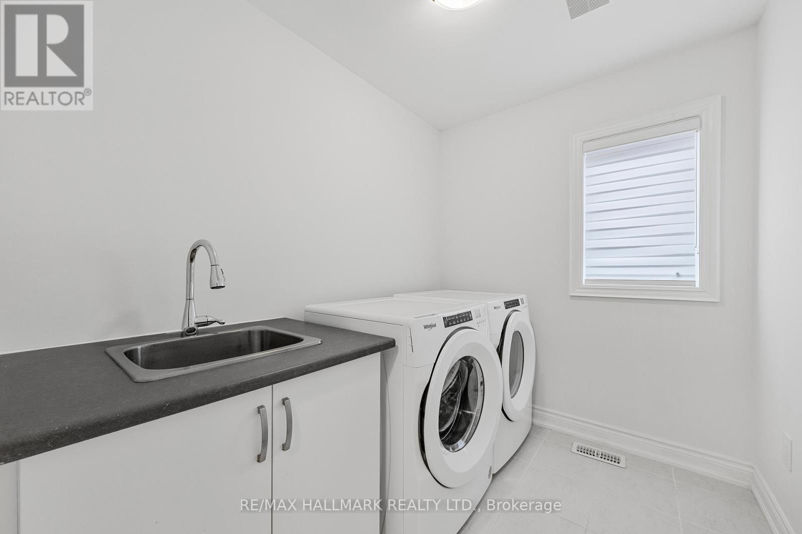 112 Carriage Shop Bend, East Gwillimbury (Queensville), Ontario  L9N 0Y3 - Photo 41 - N12381982
