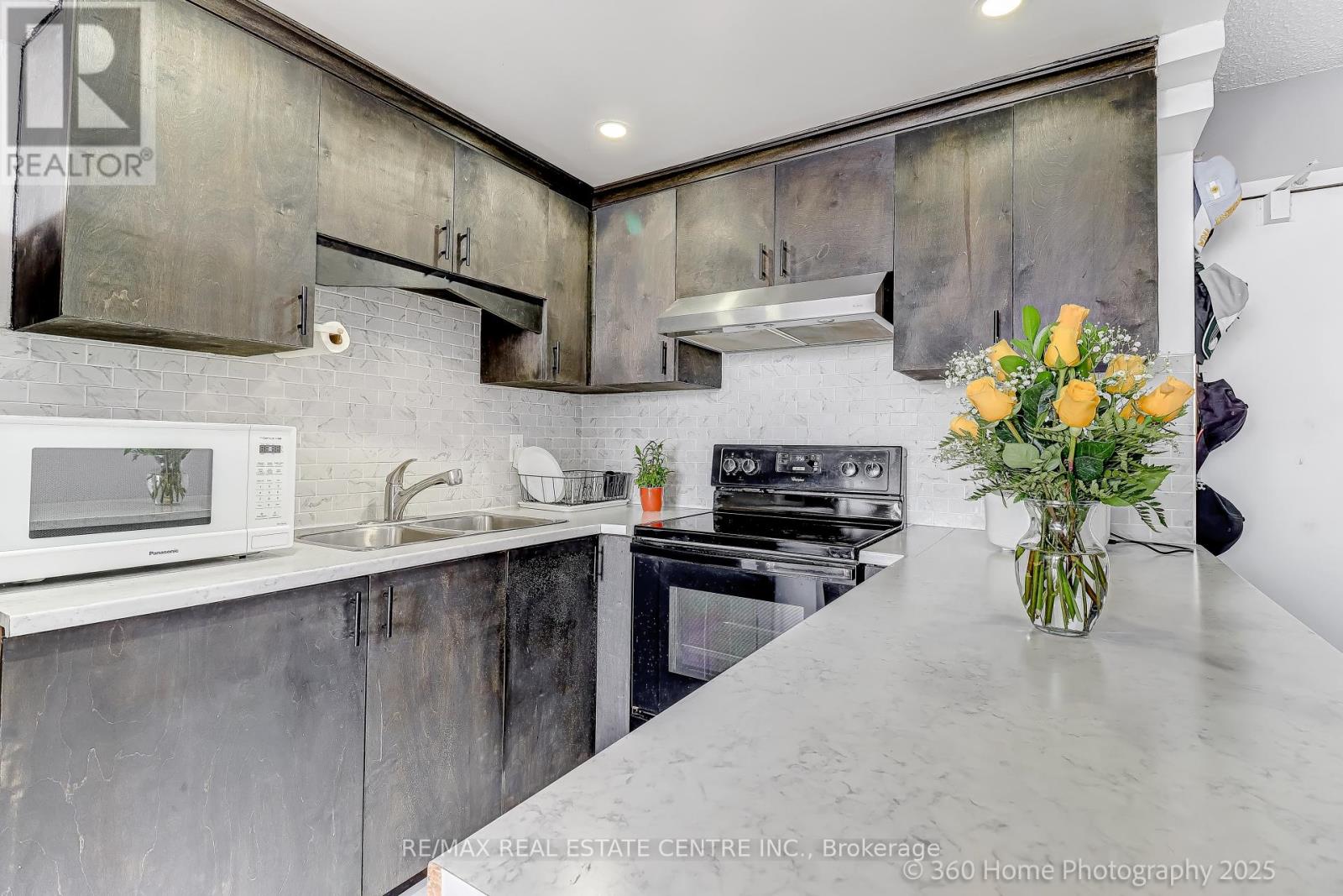 1108 - 200 Lotherton Pathway, Toronto, Ontario  M6B 2G9 - Photo 10 - W12390190
