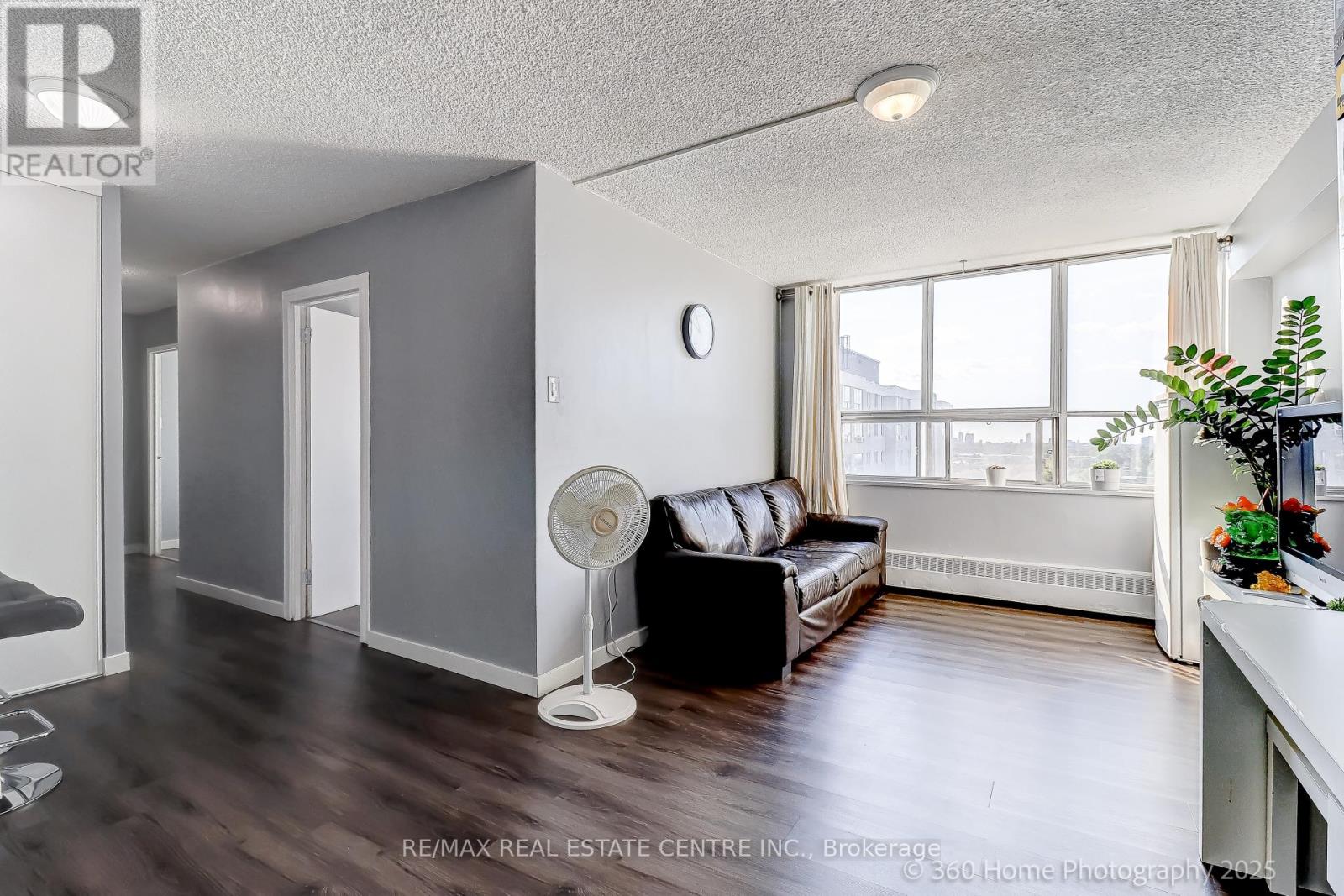 1108 - 200 Lotherton Pathway, Toronto, Ontario  M6B 2G9 - Photo 3 - W12390190