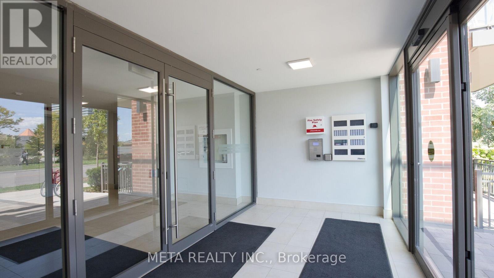 112 - 95 Attmar Drive, Brampton (Bram East), Ontario  L6P 0Y6 - Photo 8 - W12386521