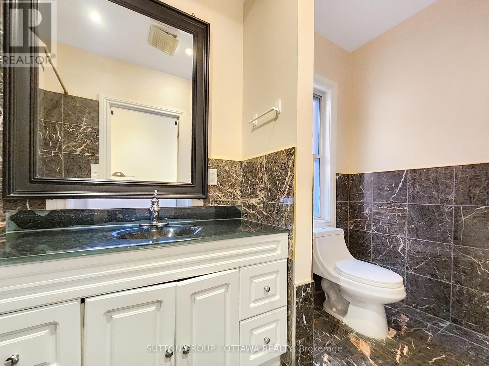 139 Eccles Street, Ottawa, Ontario  K1R 6S7 - Photo 28 - X12355588